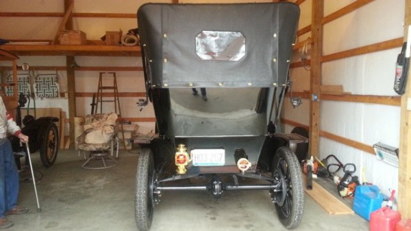 1912 tail lights.jpg