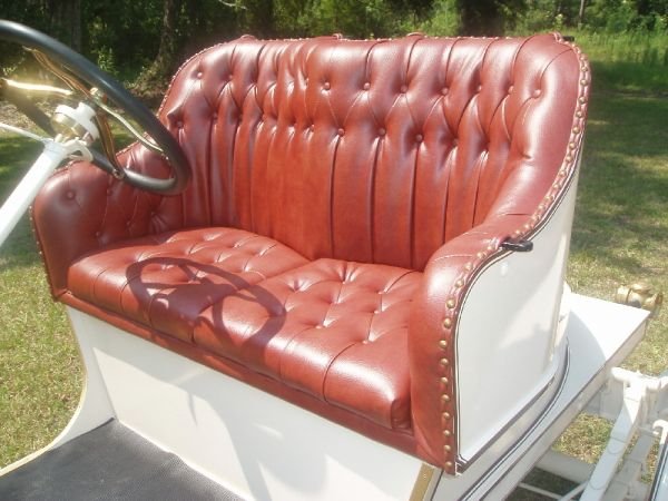 ModelNSeat.jpg