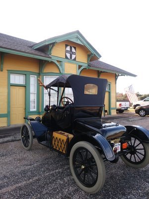 1915_runabout_depot rz_1.jpg