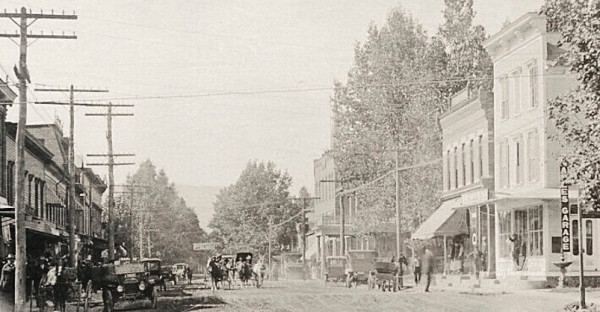 Main St Naples NY old cropped.jpg (94.65 KiB) Viewed 3341 times Old - Cropped