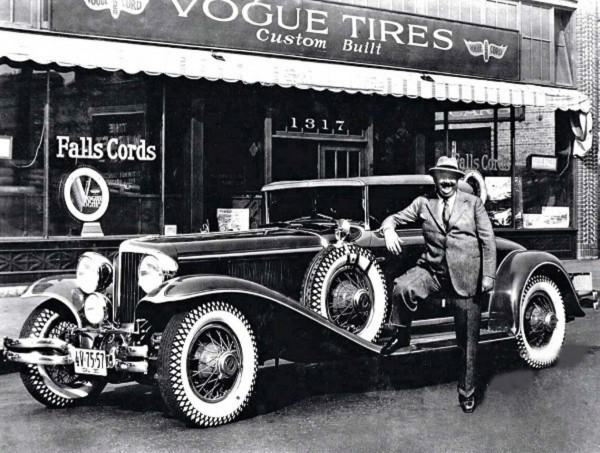 Paul_Whiteman-L29-1934.jpg