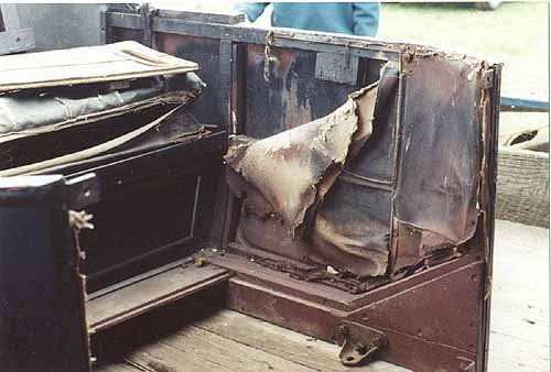 1914 body drivers inside.jpg