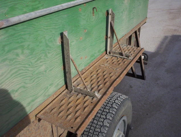 Trailer with Ford fender.jpg