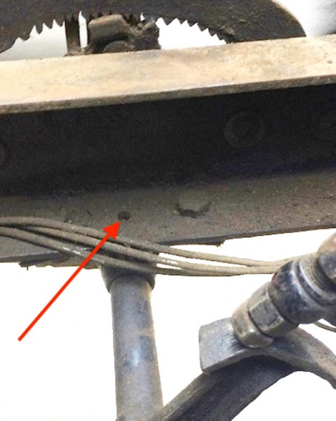 cross shaft oil hole.jpg