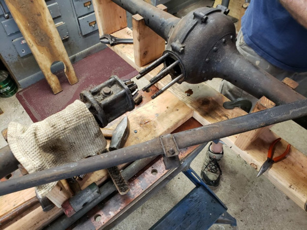 Separating the axle from driveshaft