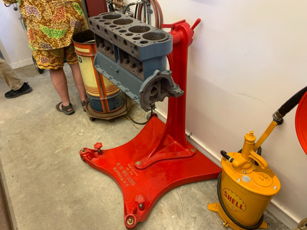 Rather nice engine stand