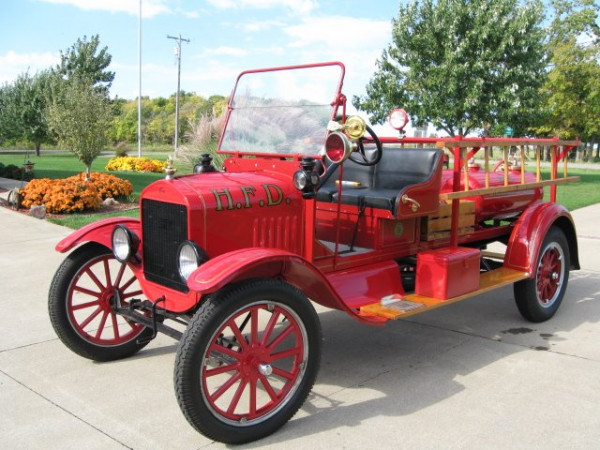 firetruck-new paint.JPG