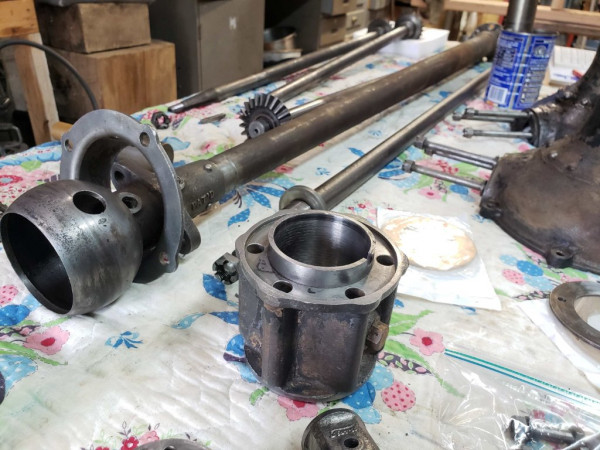 Driveshaft housing and spool.