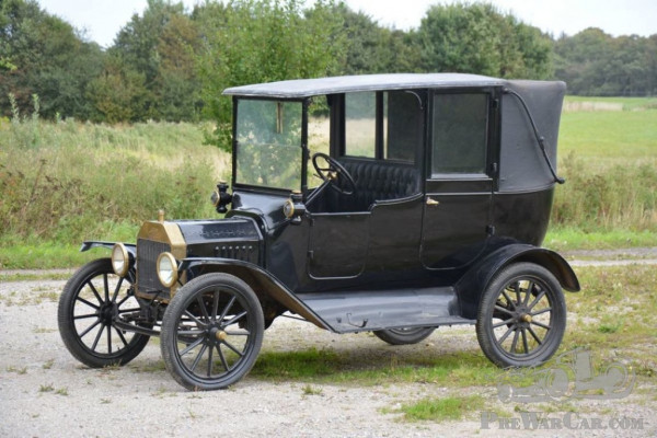 1915 T Towncar.jpg
