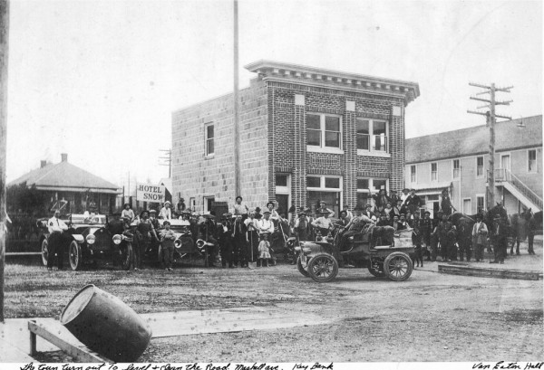 Eatonville-State-Bank-town-clean-up-1024x698.jpg
