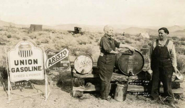 gas ladies.jpg