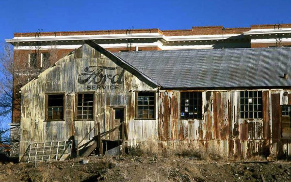 Old Ford Garage, Goldfield Hotel in background.jpg