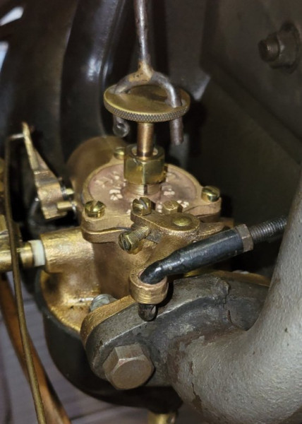 carburetor throttle end.jpg