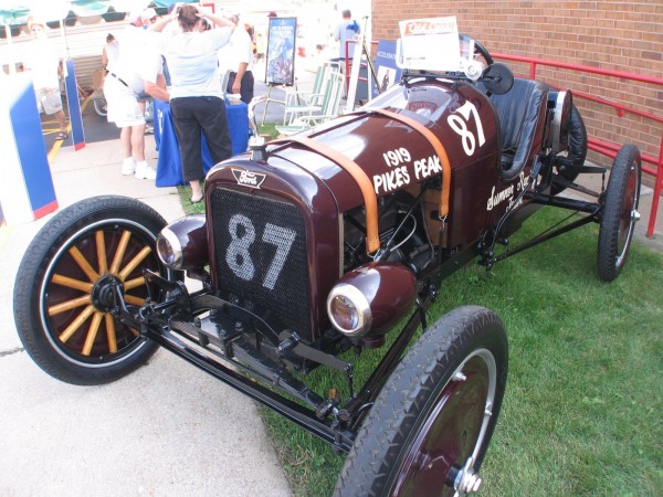 pikes peak 07 show.JPG