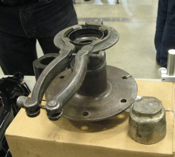 Stevens 181 Hub Threader.JPG