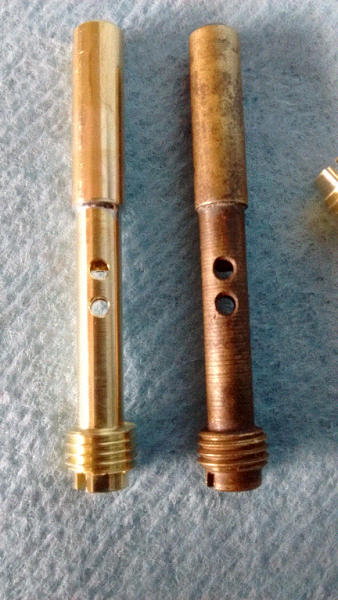 new vs old Stromberg OF idle jet picture.png