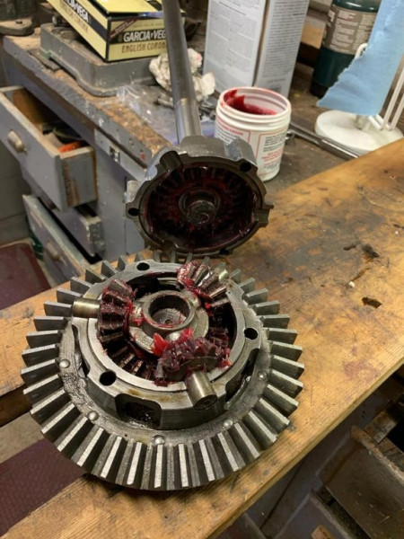 Spider gears installed.